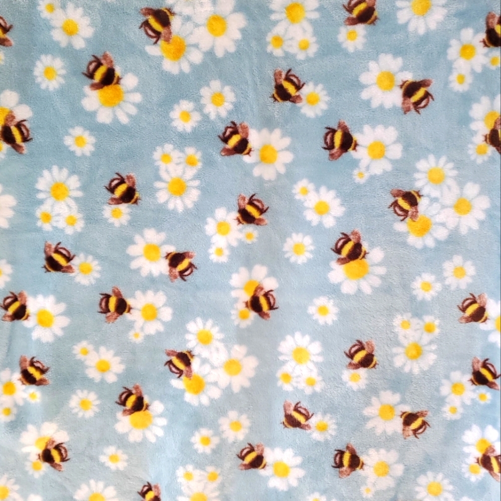 💙Brand New- Bella Luxx Bumblebee Blue & Brown Patterned Blanket